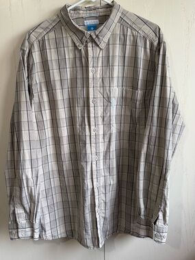 Columbia Men's Light Beige and Gray Plaid Button-Down Shirt